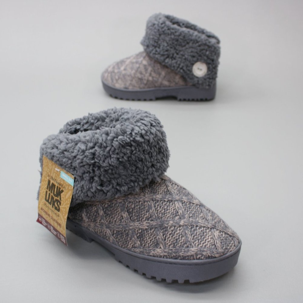 Muk Luks Ladies 5-6 Small Melani Gypsy Rouge Indoor/Outdoor-sole Ankle Slippers